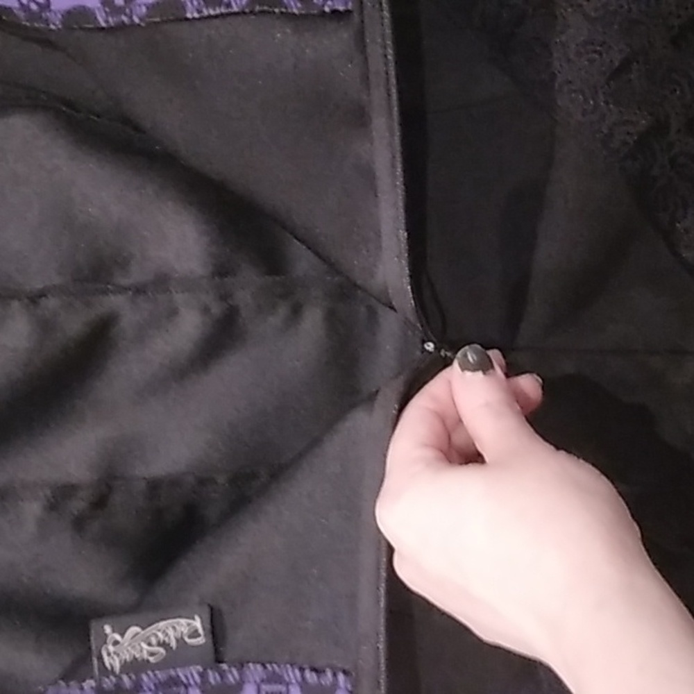 Rock Steady Brand Wiggle Dress w Ruffle - Picture 7 of 8